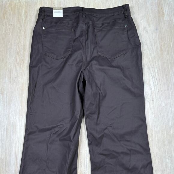 NWT Chico’s Perfect Stretch Girlfriend Bootcut Pants Dark Brown Classic Rise 16 - Picture 12 of 13